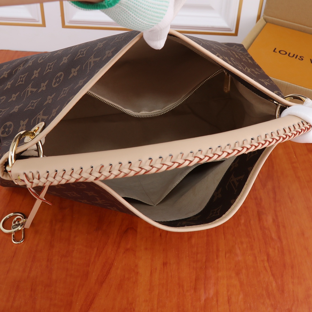 Handle bag 18.1×12.6×9.4″ BB-9180001000174