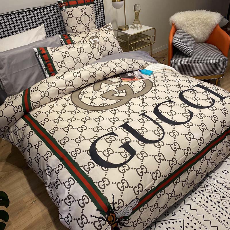 Fashion Pure Silk Digital Bedding Sets(1 Quilt,1 Sham,1 pillow cases)SJT-986054