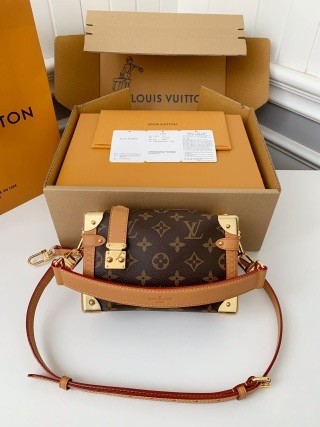 LV small SIDE TRUNK handbag M46815, size: 18*12.5*8cm