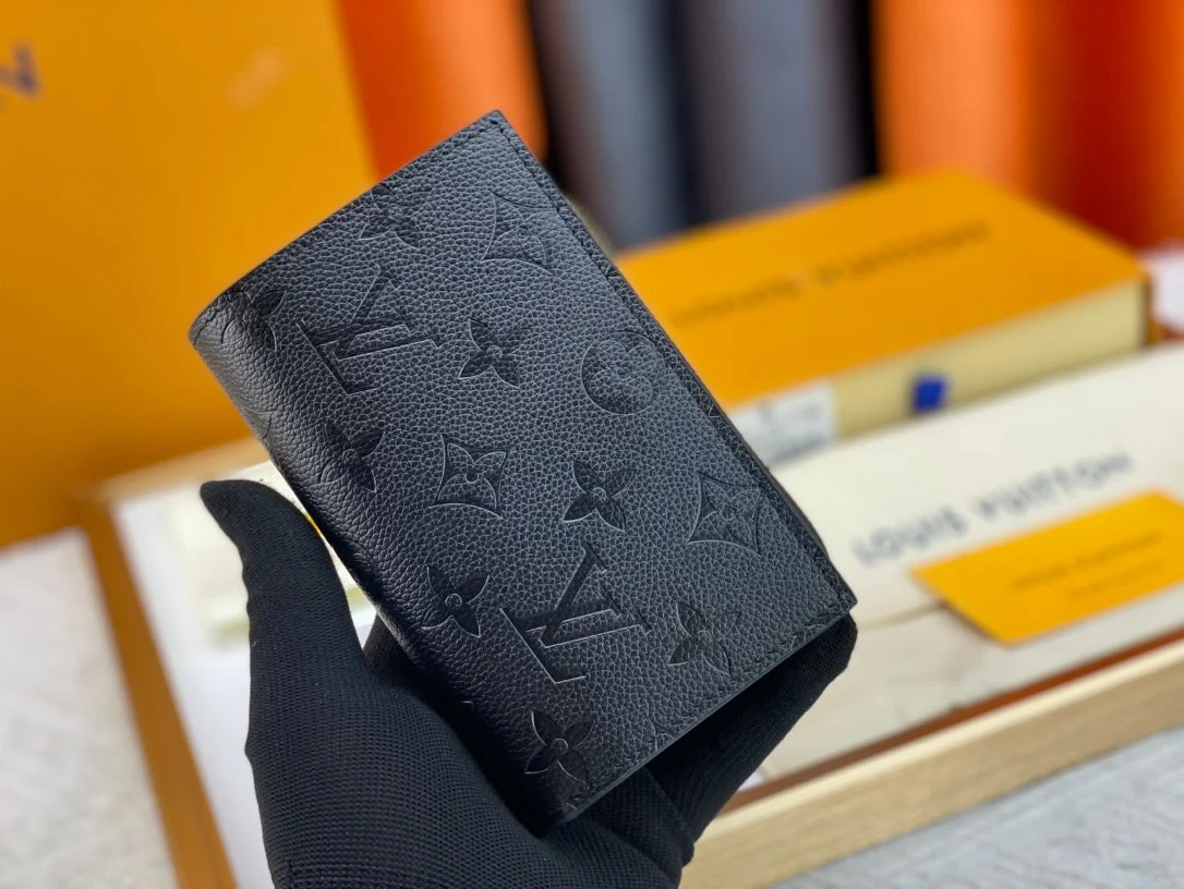 【Louis Vuitton】Highly Popular M60235 Embossed Multifunctional Mini Wallet - Excellent Storage Capacity, Extremely Practical