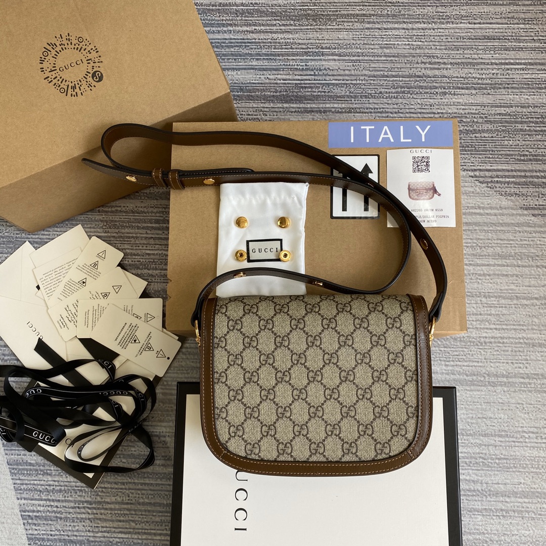 Woman’s Handbag with straps 8.3″x6.3″x3.1″ BB-9190088