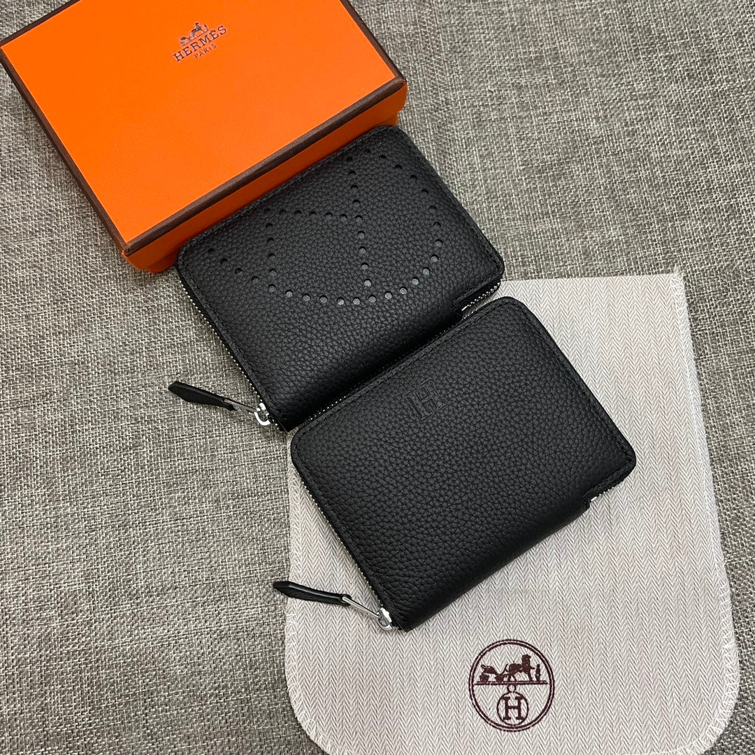 [Hermès] Simple and elegant, available in multiple colors to choose from.