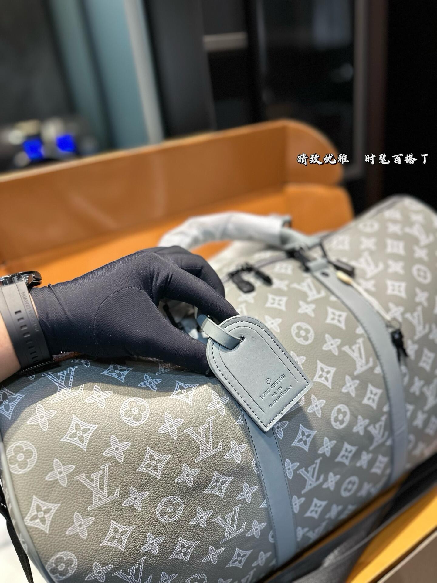 LV   Keepall Bandouliere Size：50*23*29CM