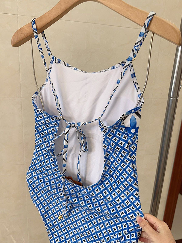 Sexy One-piece Smocked Swimsuit YY-925522
