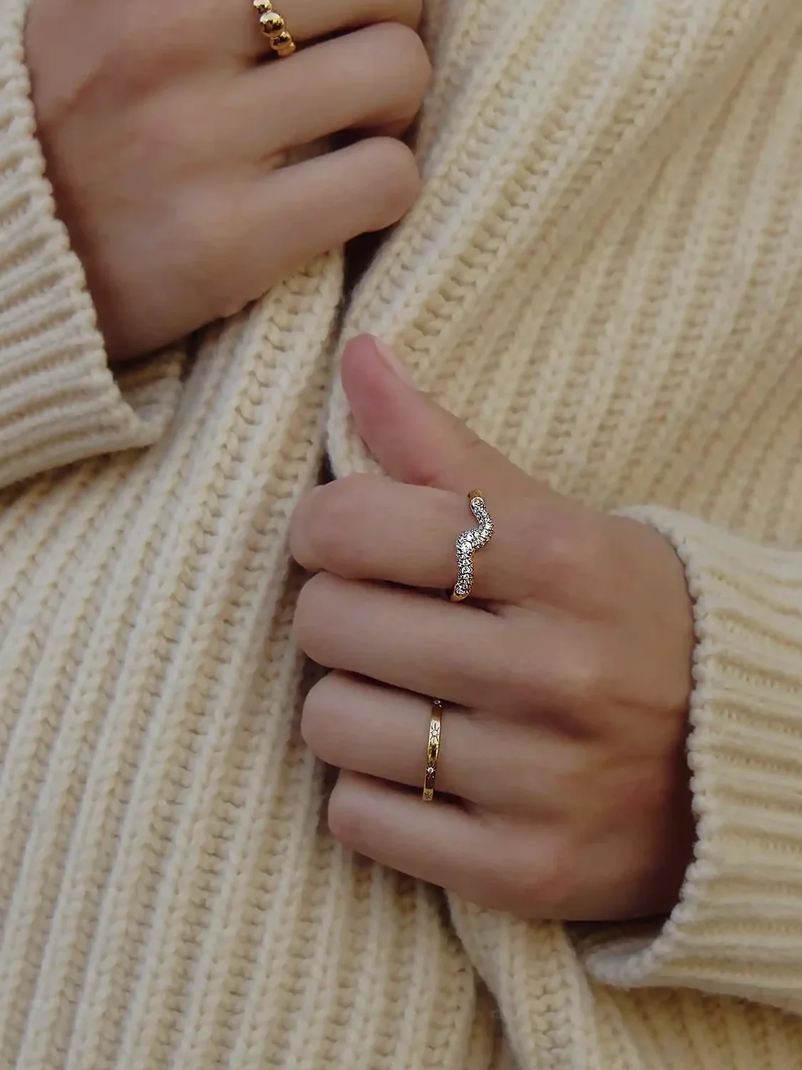 Pave Curve Sapphire Ring