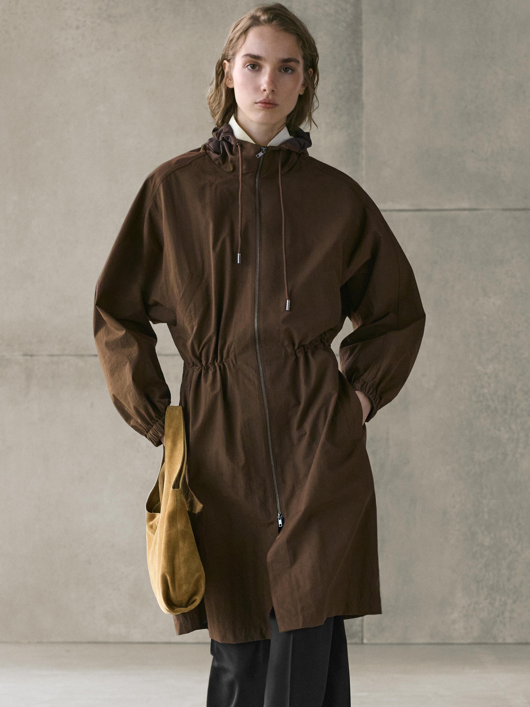 Parka larga tejido técnico
