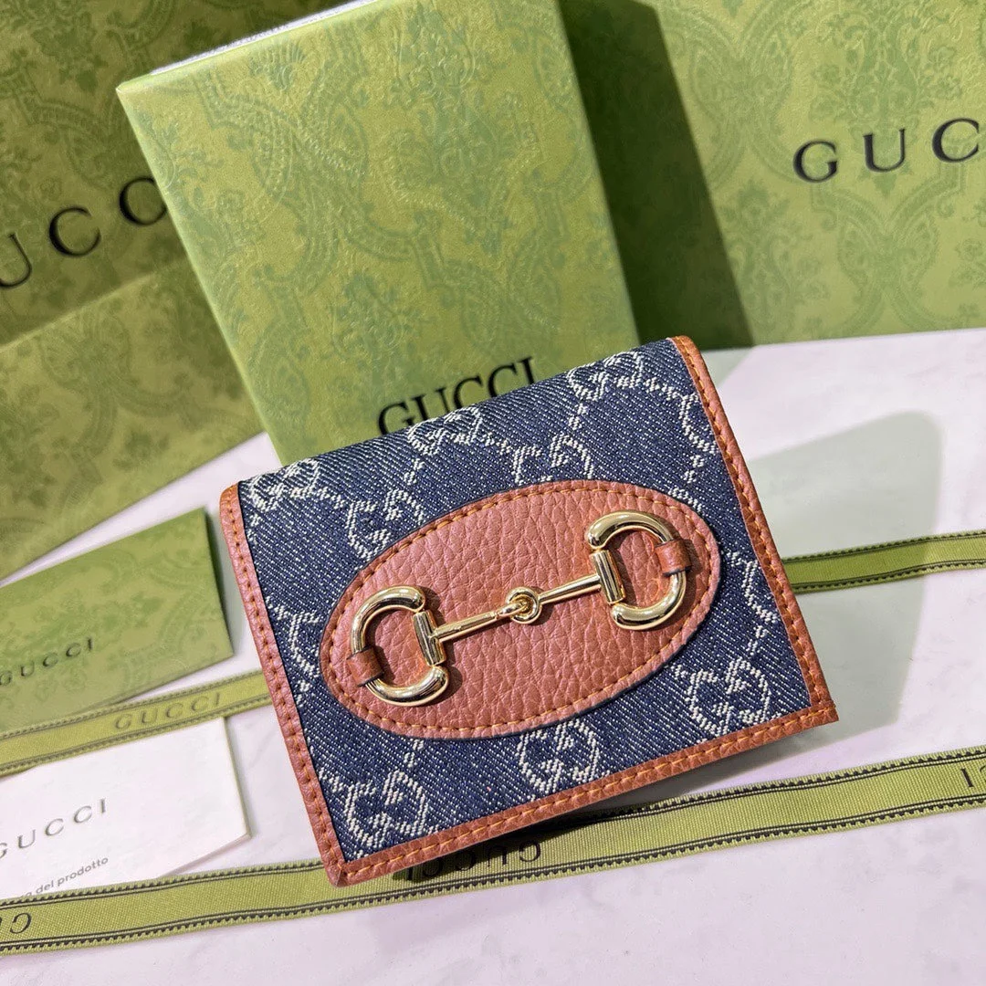 【Gucci】 Compact bi-fold wallet - hugely popular, limited stock remaining