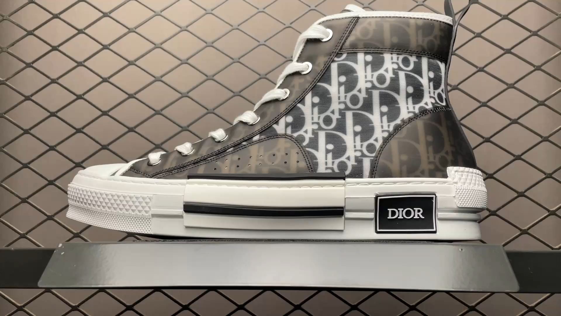 DR B23 Sneaker High