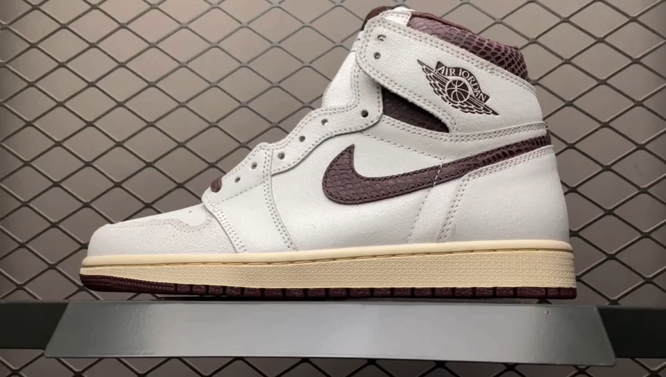 JRD 1 Retro High OG A Ma Maniére DO7097-100