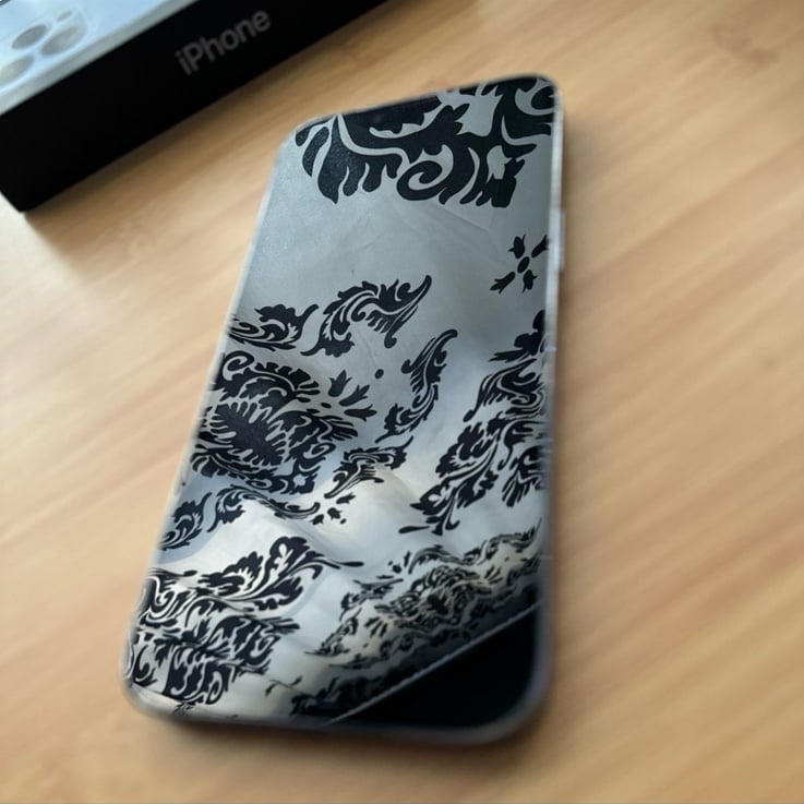 iPhone 13 Pro 6B37