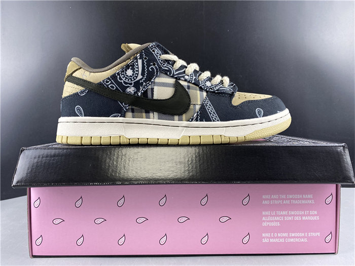 NK SB Dunk Low Travis Scott CT5053-001