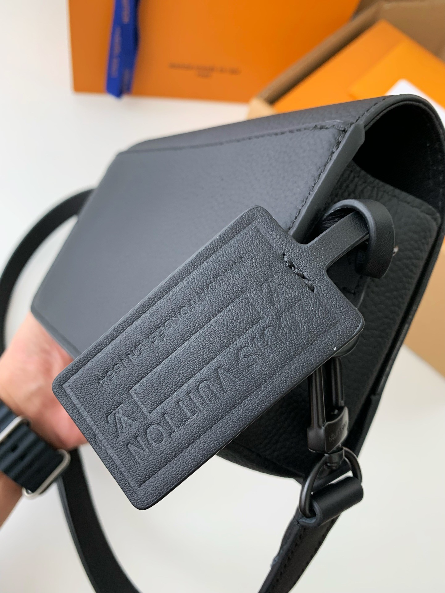 LV FLAP 17.3*12*7cm
