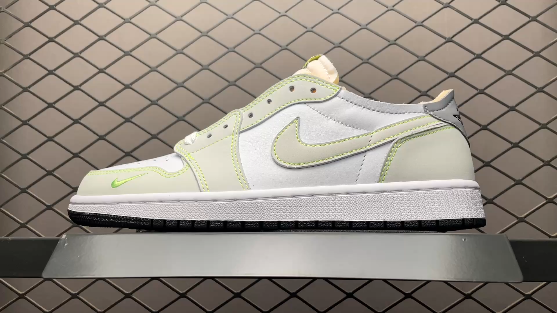 JRD1 White Ghost Green Black DM7837-103