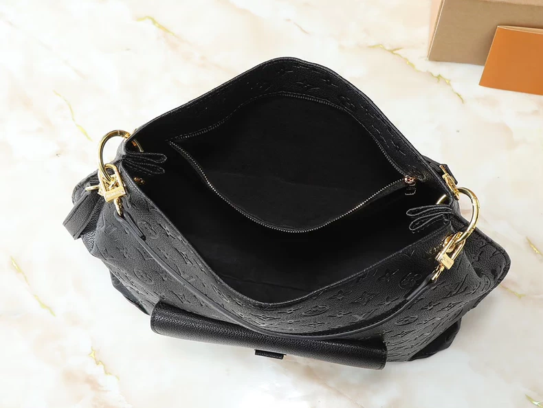 LOUIS VUITTON M27189 HOBO MÉTIS Gloves