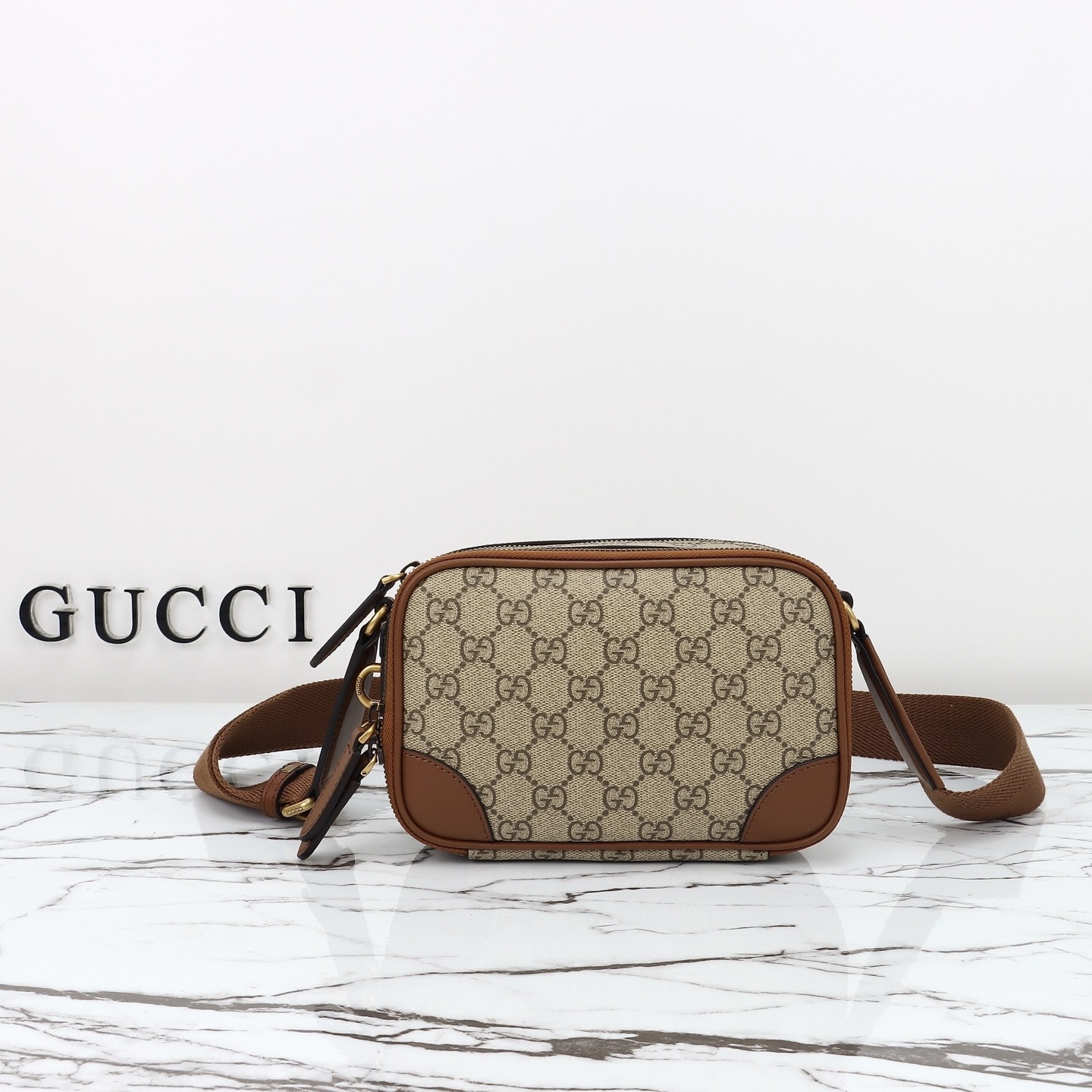 GUC Shoulder bag 19x12.5x7cm