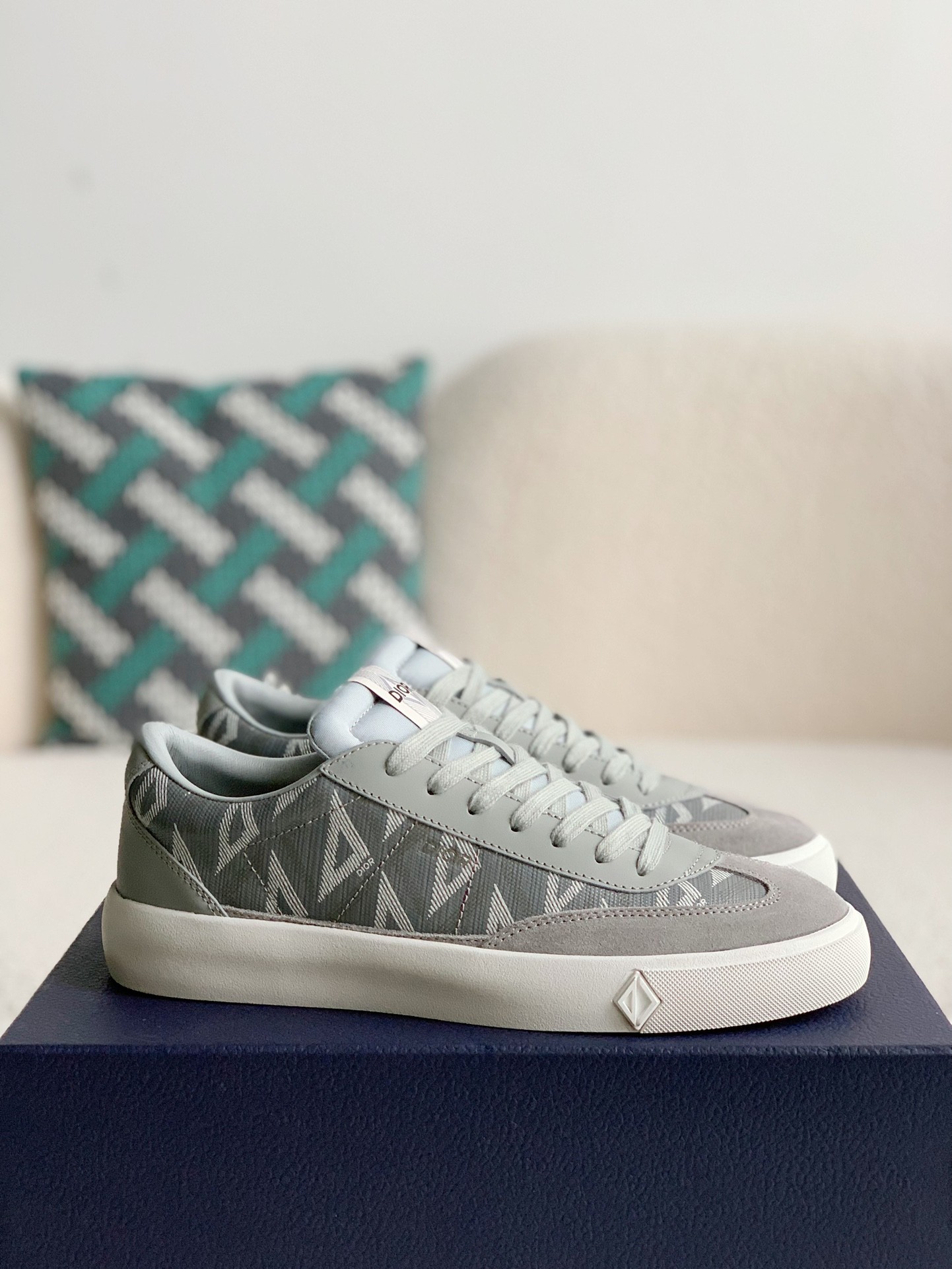 DR B101 Sneaker（Men's style）