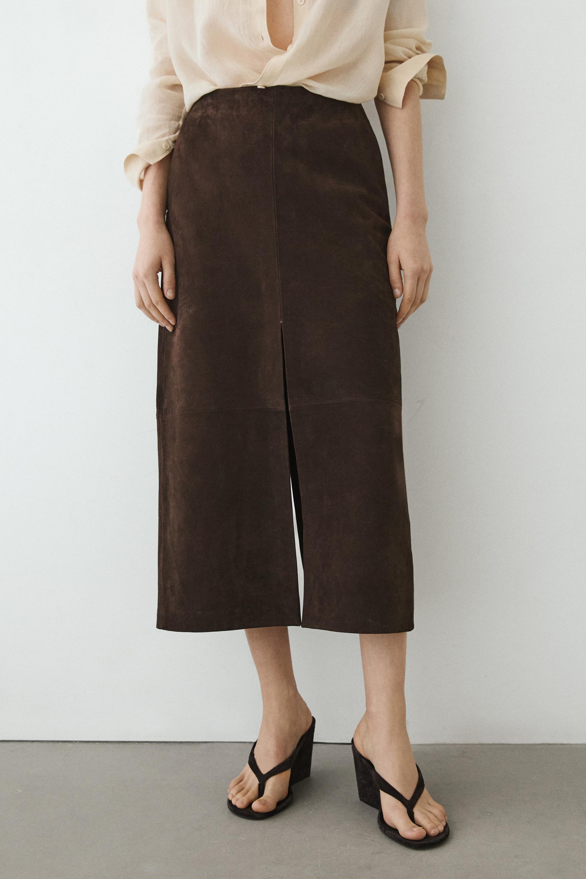 Falda midi recta piel nobuck