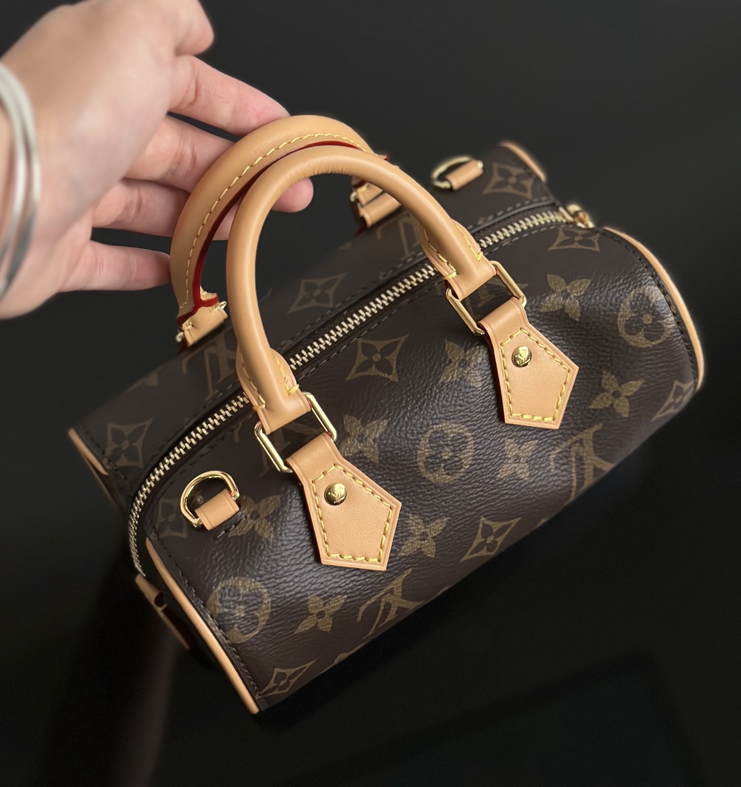 LV Nano Speedy M13226 10.5*11.5*18CM