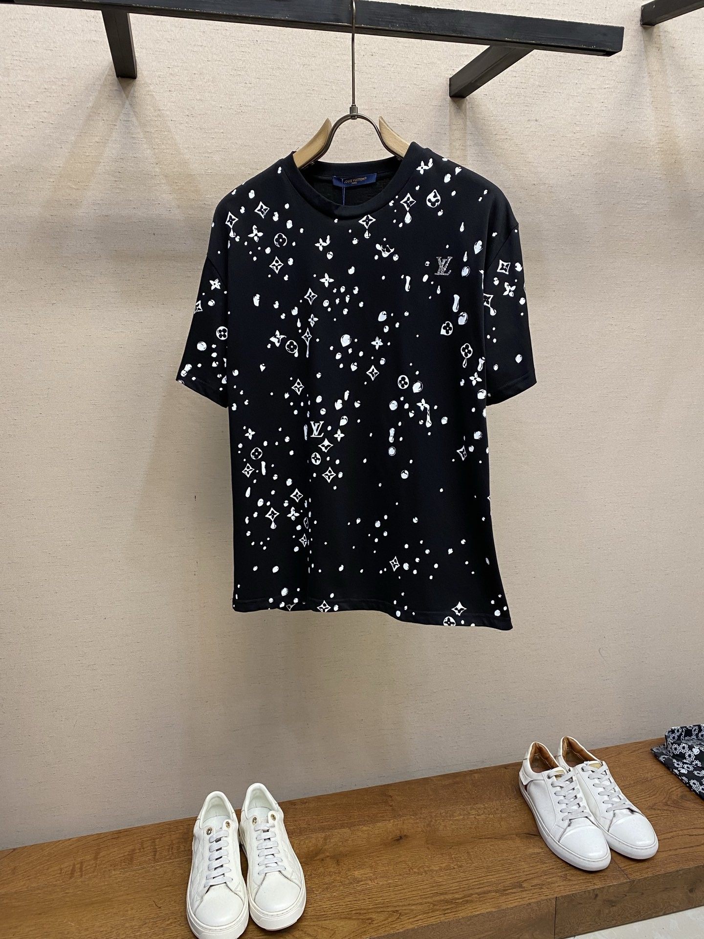LV T-shirt