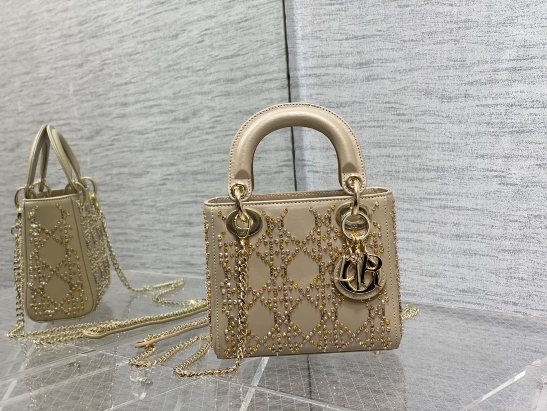 DR Handbag 17x15x7cm