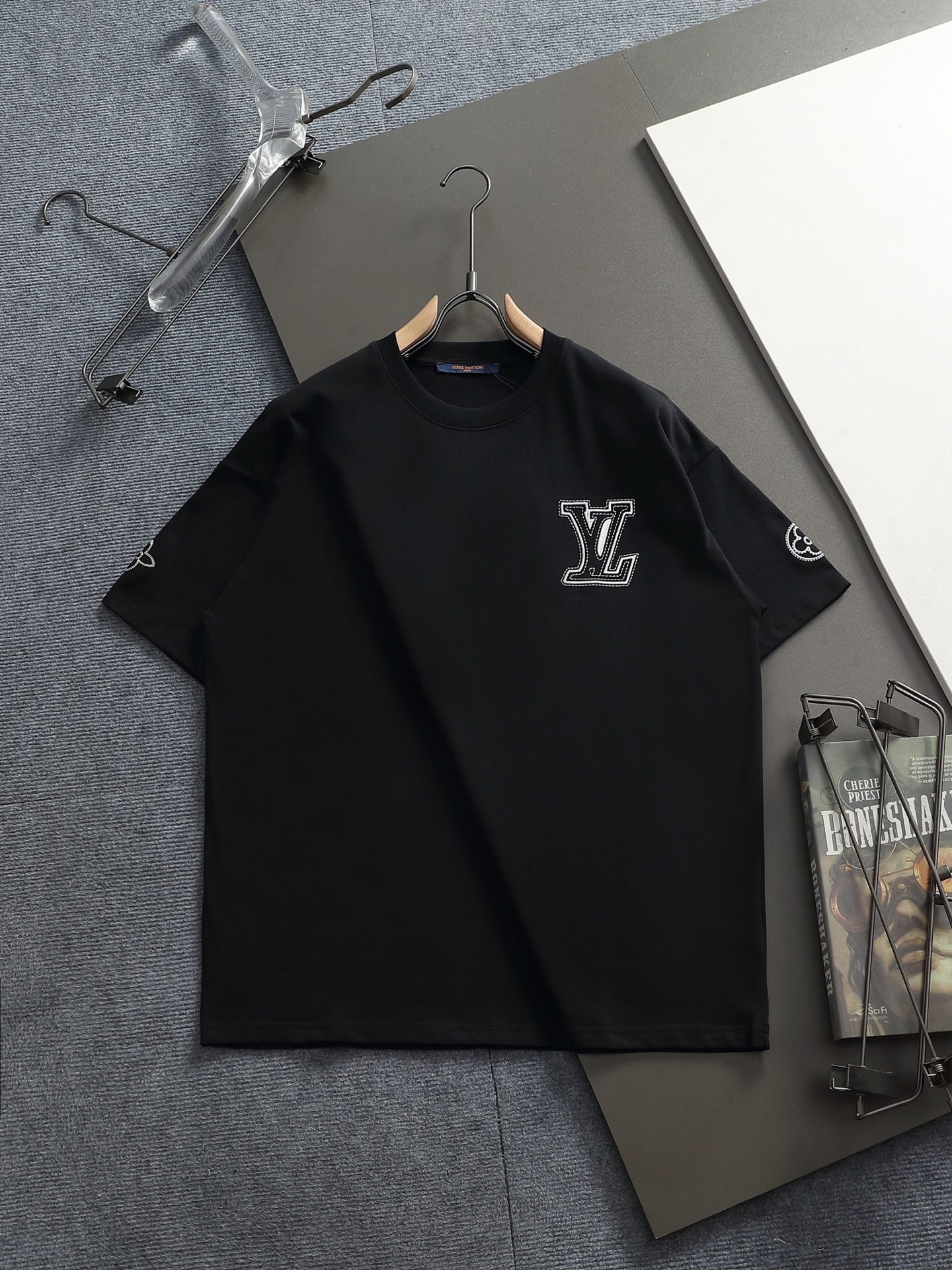 LV T-shirt