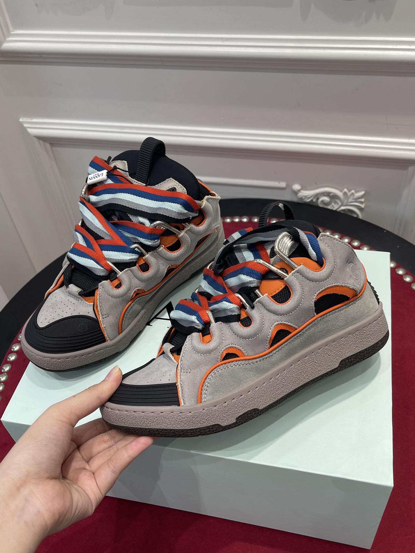 LAN Curb Sneaker.