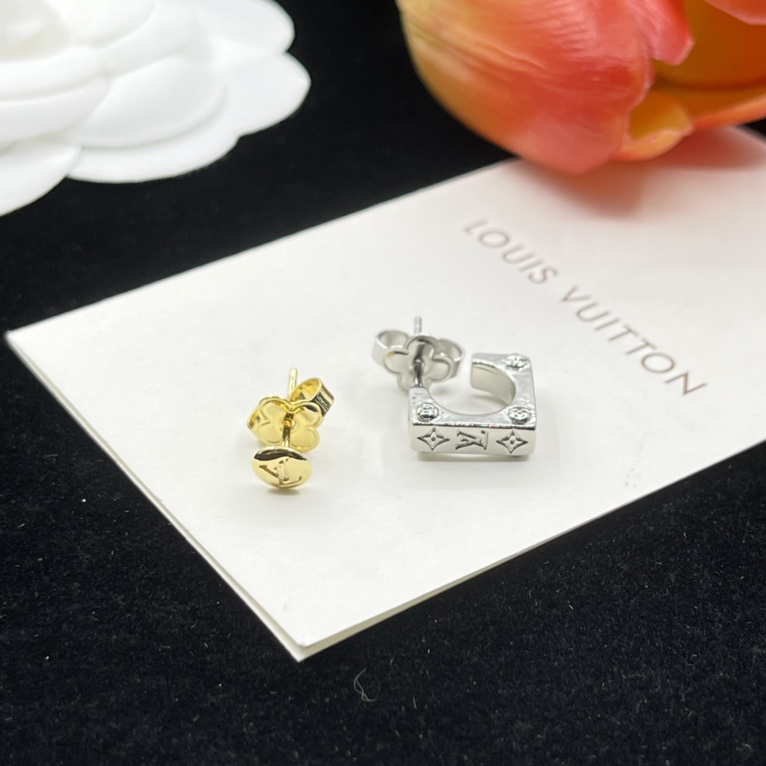 Earrings VVED-9110079