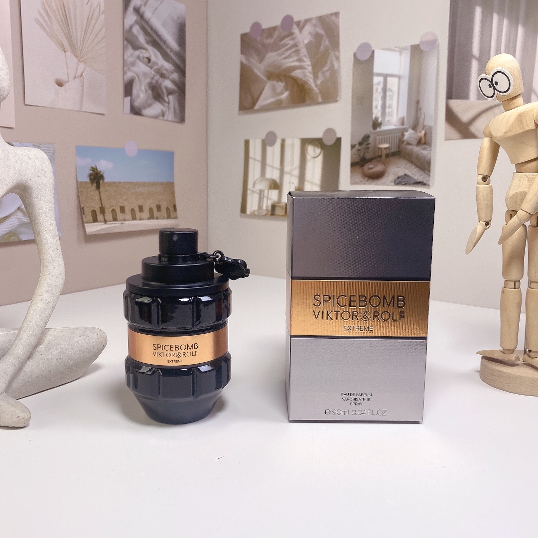 X232：Viktor&Rolf Spicebomb Extreme Eau de Parfum 90ml