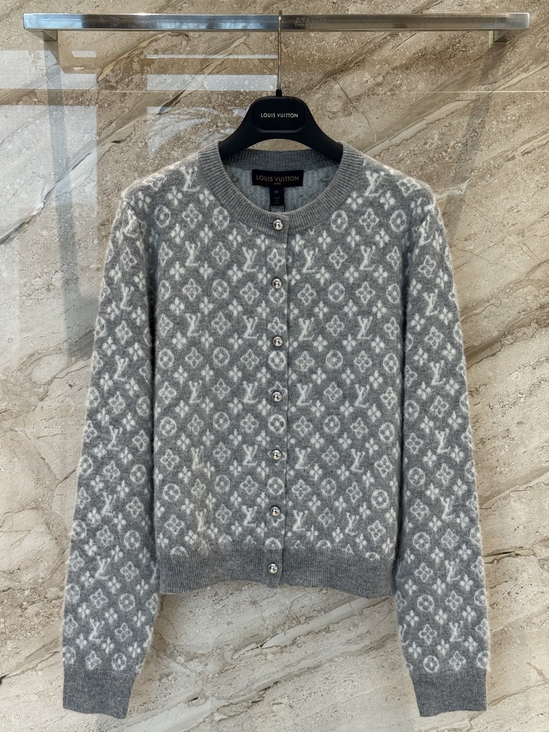 LV Knitted cardigan（Women's style）