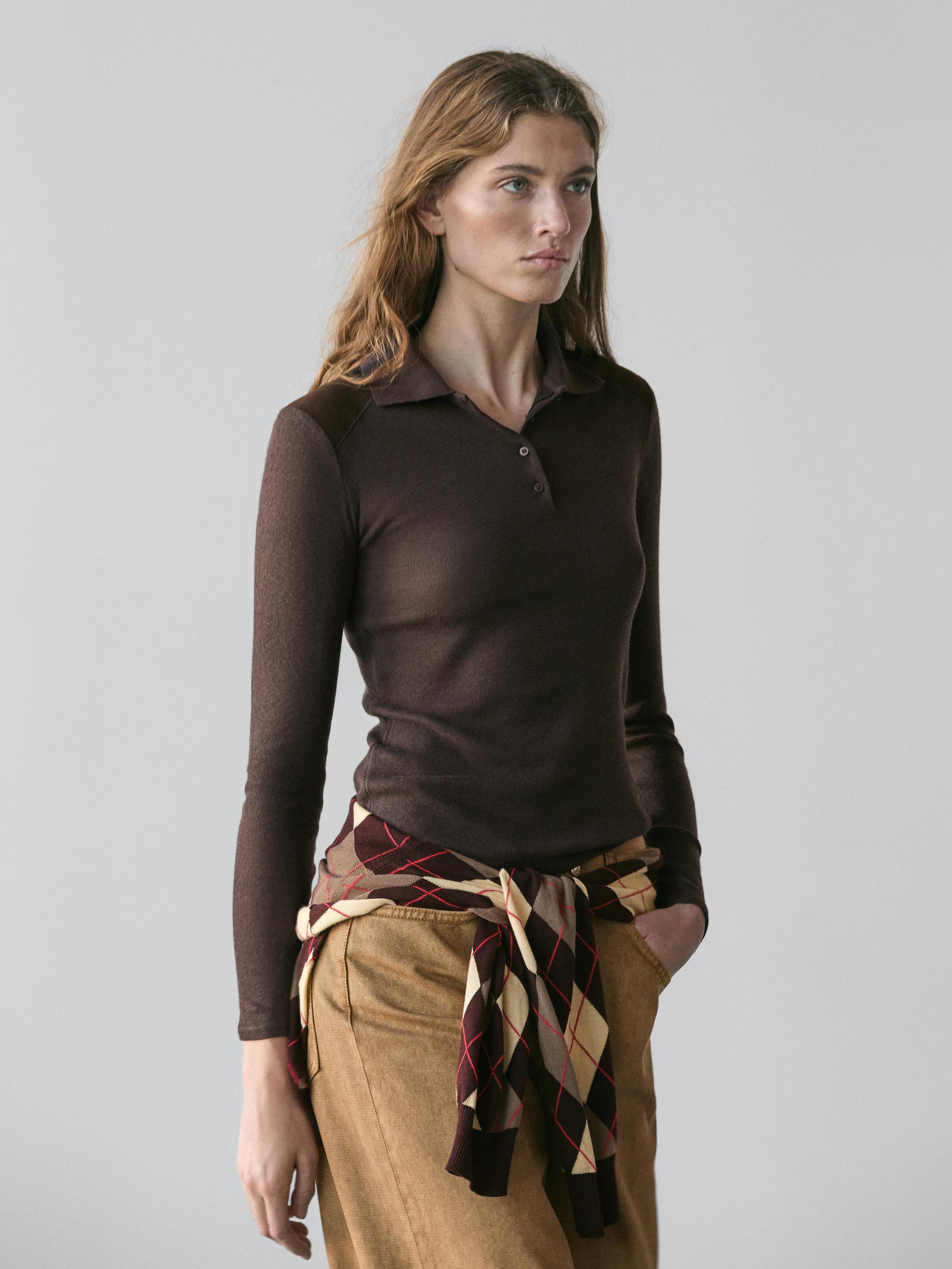 Camiseta polo detalle hombreras