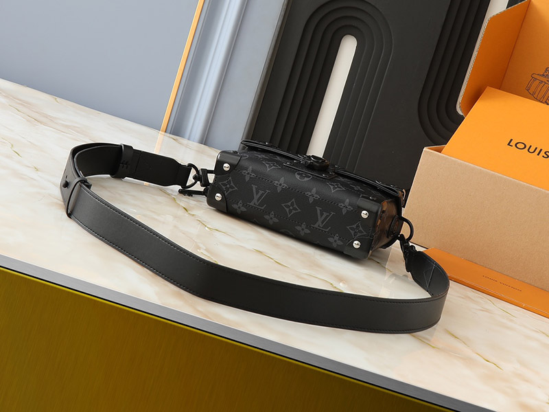 7.5″x5.9″x2.8″ Leather Hand bag With Adjustable Strap BB-921434
