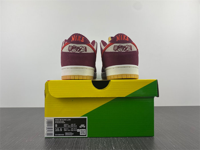 NK SB Dunk Low Skate Like a Girl  DX4589-600