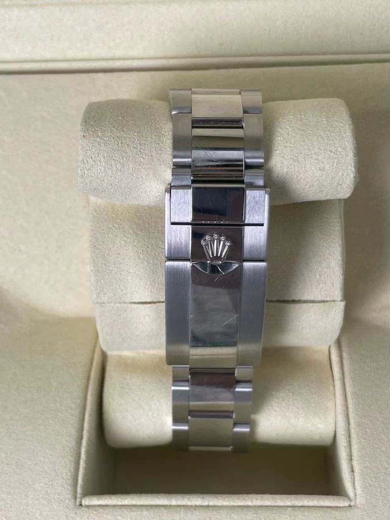 Cosmograph Daytona Ice-blue Dial 116506-0002