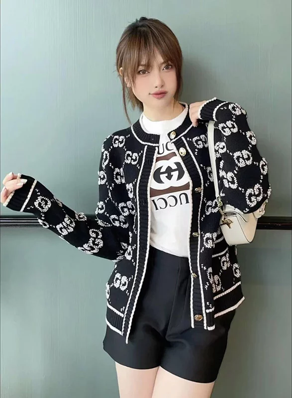 Round neck letter thick wool cardigan MY-93214