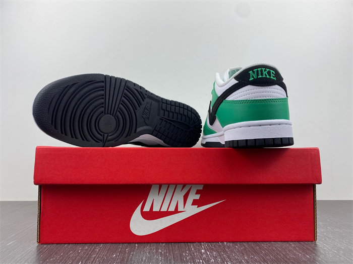 NK Dunk Low Celtics FN3612-300
