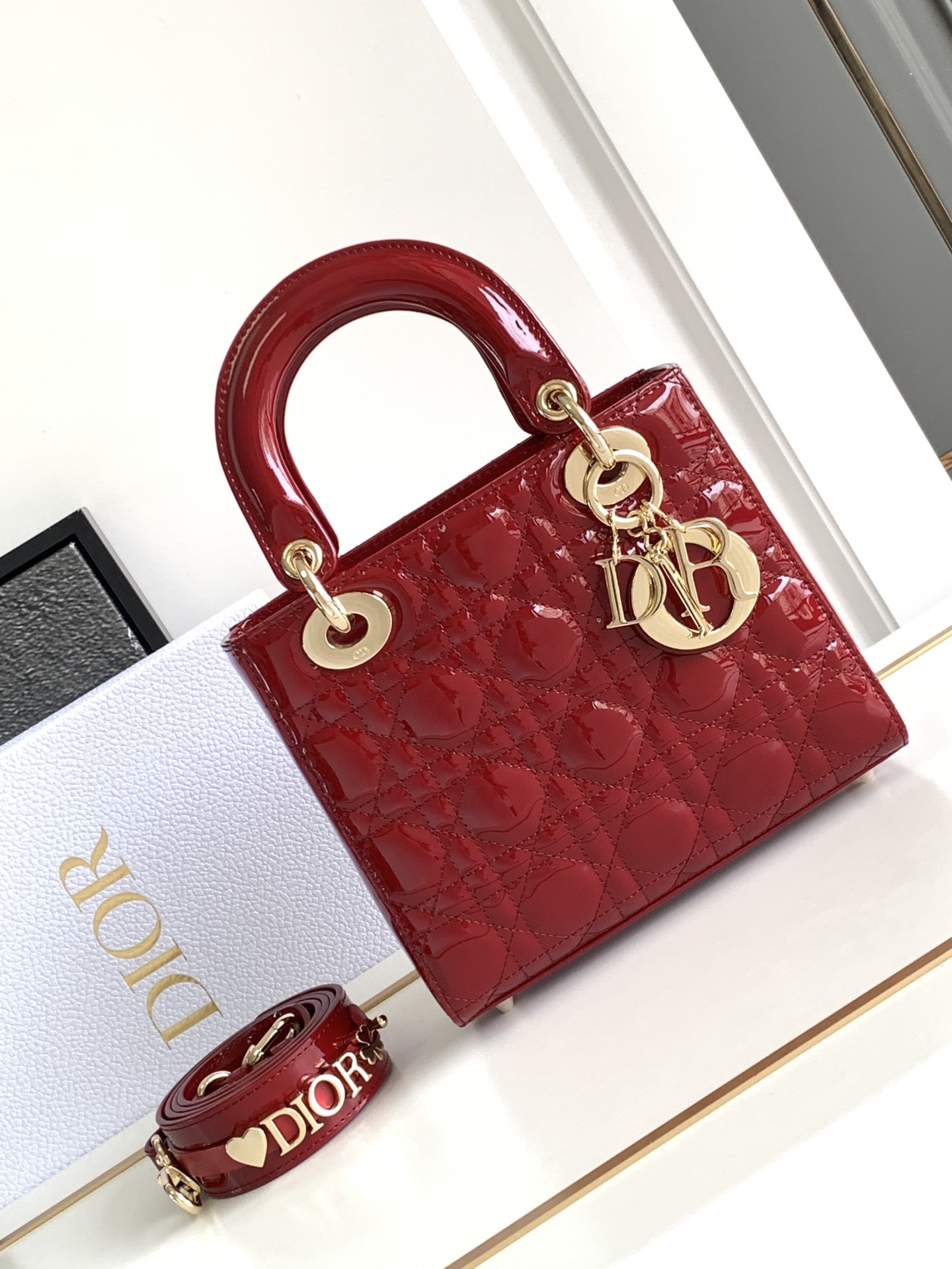 DR bag Size: 20*17*8CM