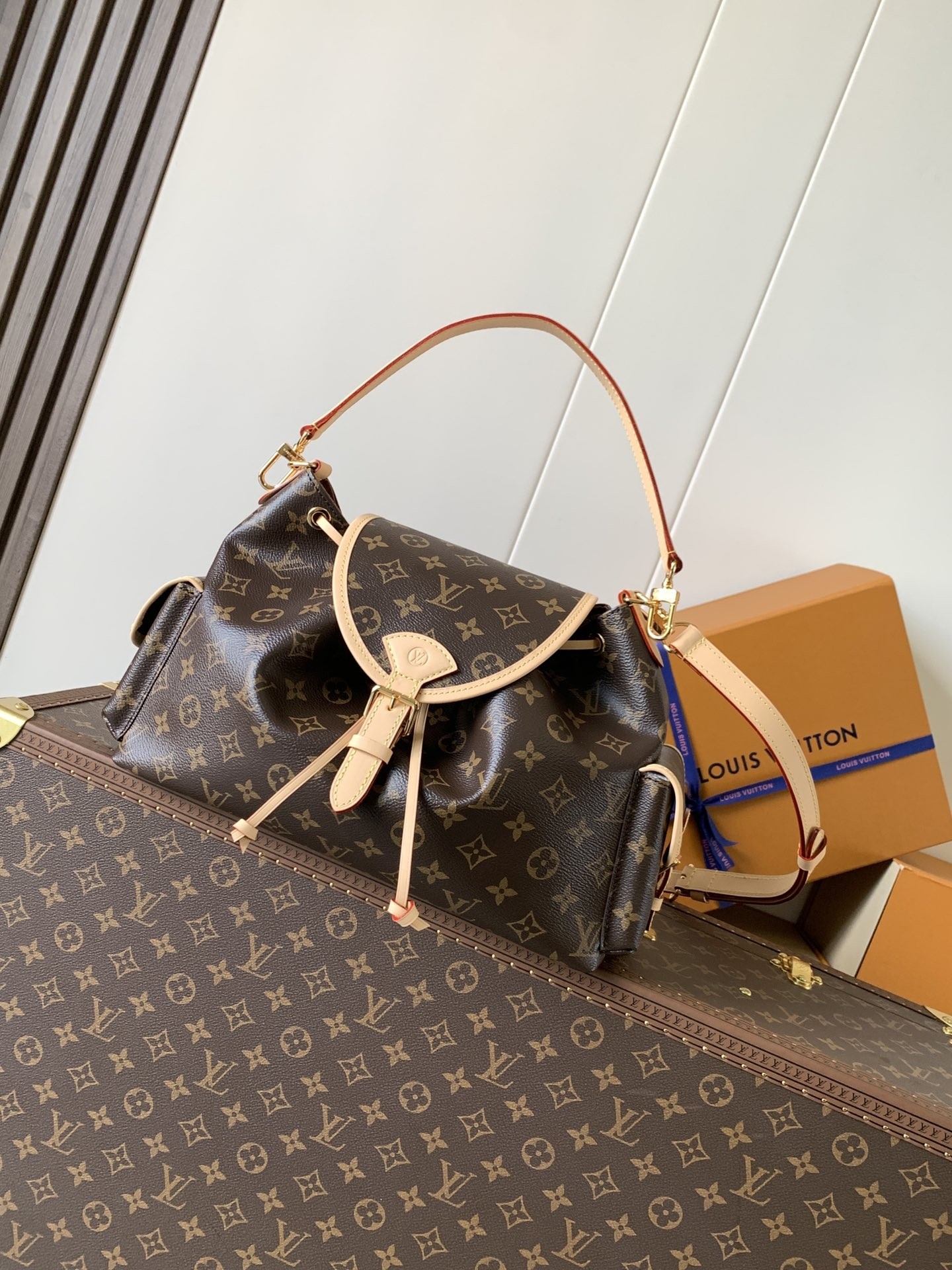 LV Odyssee M26040 24x18x36cm