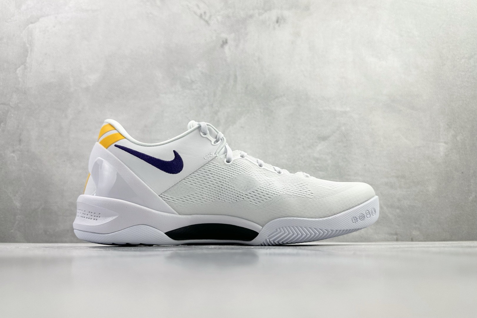 NK Kobe 8 Protro HF9550-100