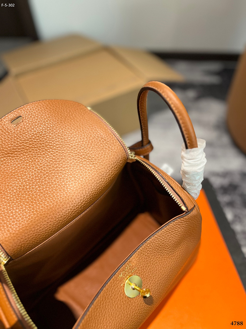 Big:10.2″x6.3″ Small:7.1″x5.1″ leather Woman’s Handbag BB-921048