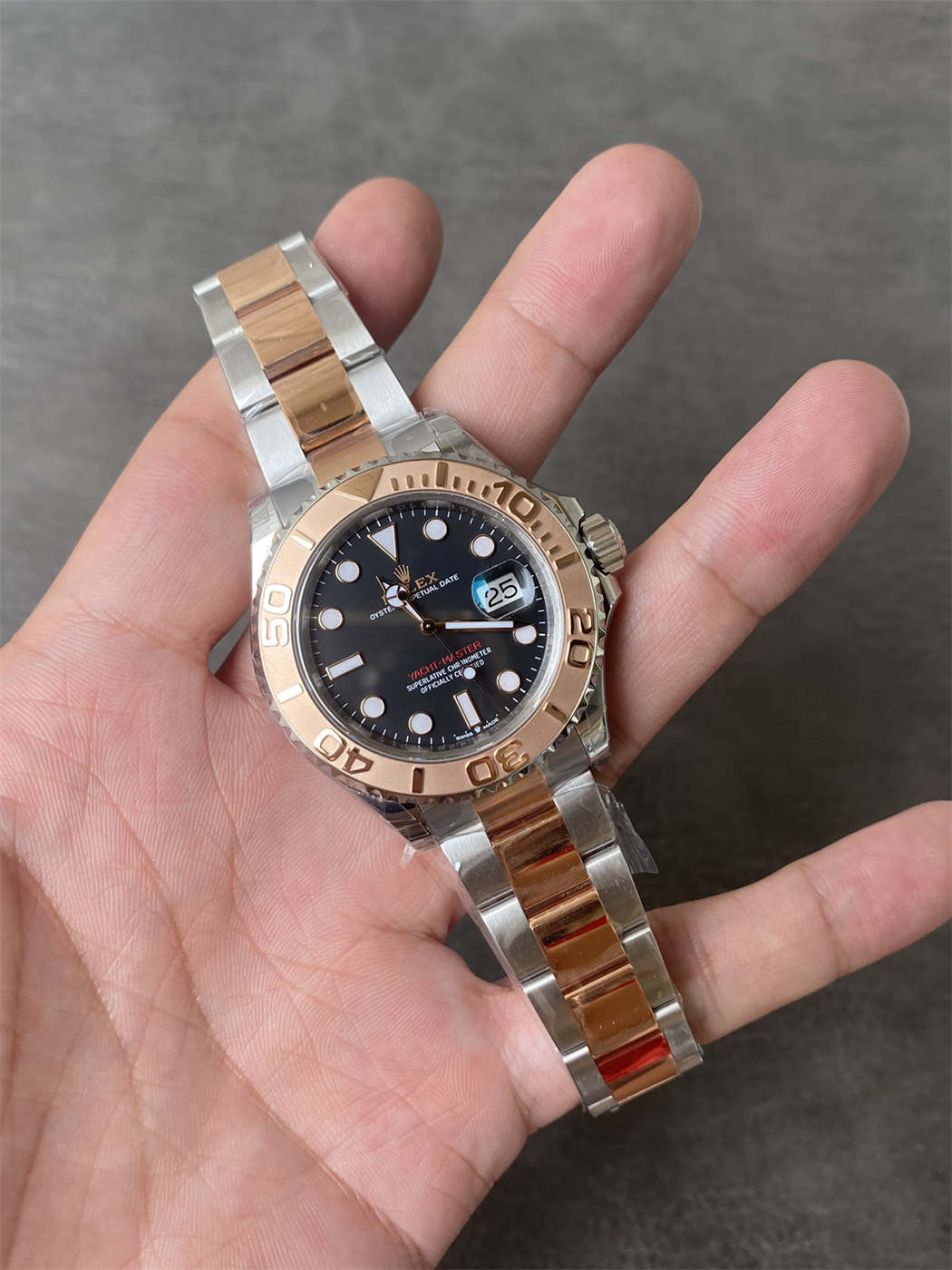 VSF Yacht-Master 40 Two-Tone Black Dial – 126621 Replica (VS3235)
