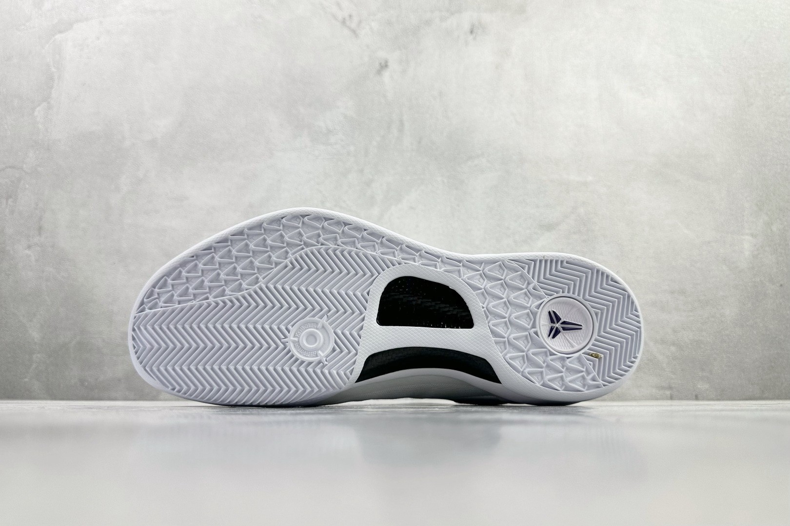NK Kobe 8 Protro HF9550-100