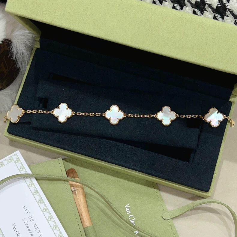 Van Cleef & Arpels 5 motifs Alhambra bracelet