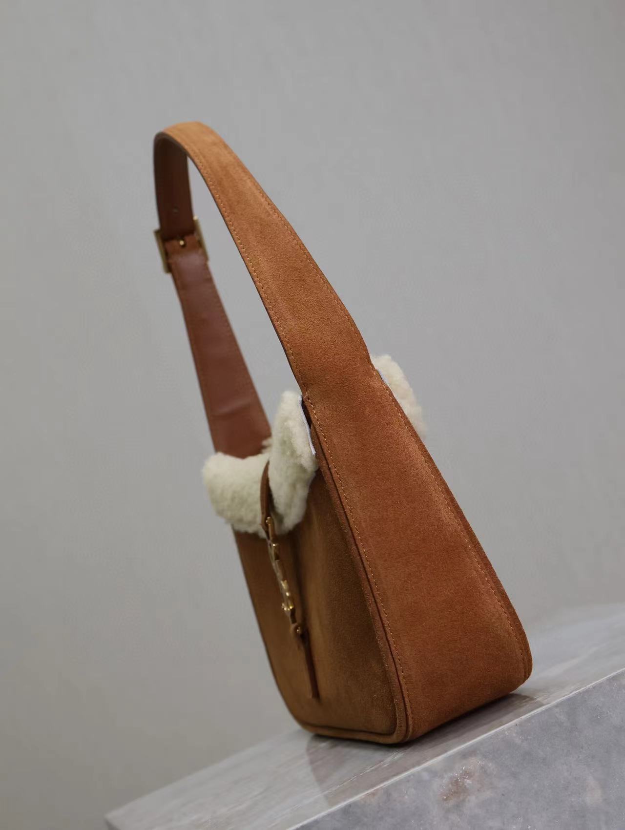Fashion 9.8″x5.5″x2.4″ Adjustable Strap Cashmere Handbag BB-921171