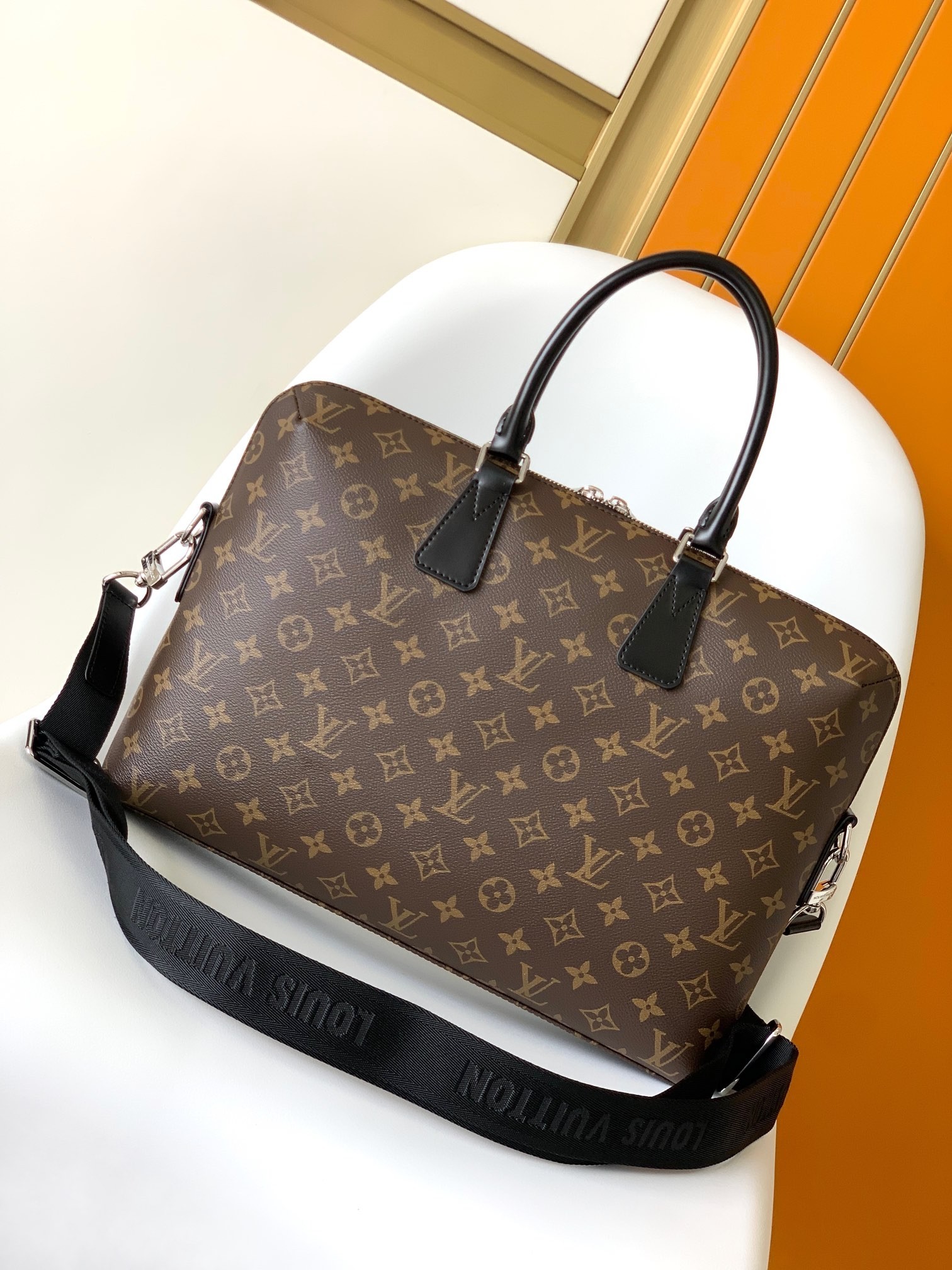 LV Porte-Documents Jour M40868 37x28x6cm