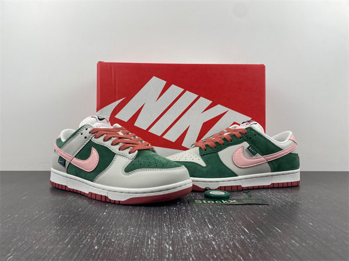 NK Dunk Low SE All Petals United Fir Green FN8923-061