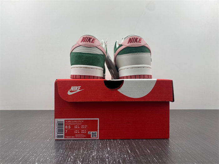NK Dunk Low SE All Petals United Fir Green FN8923-061