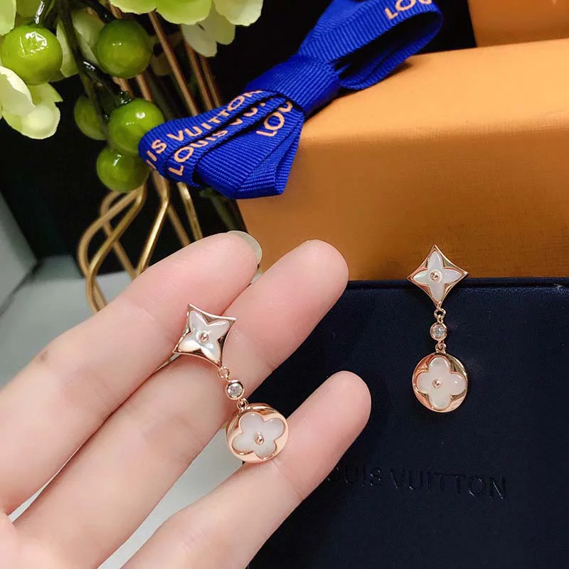 Chains Flowers pendants Earrings ED-931335
