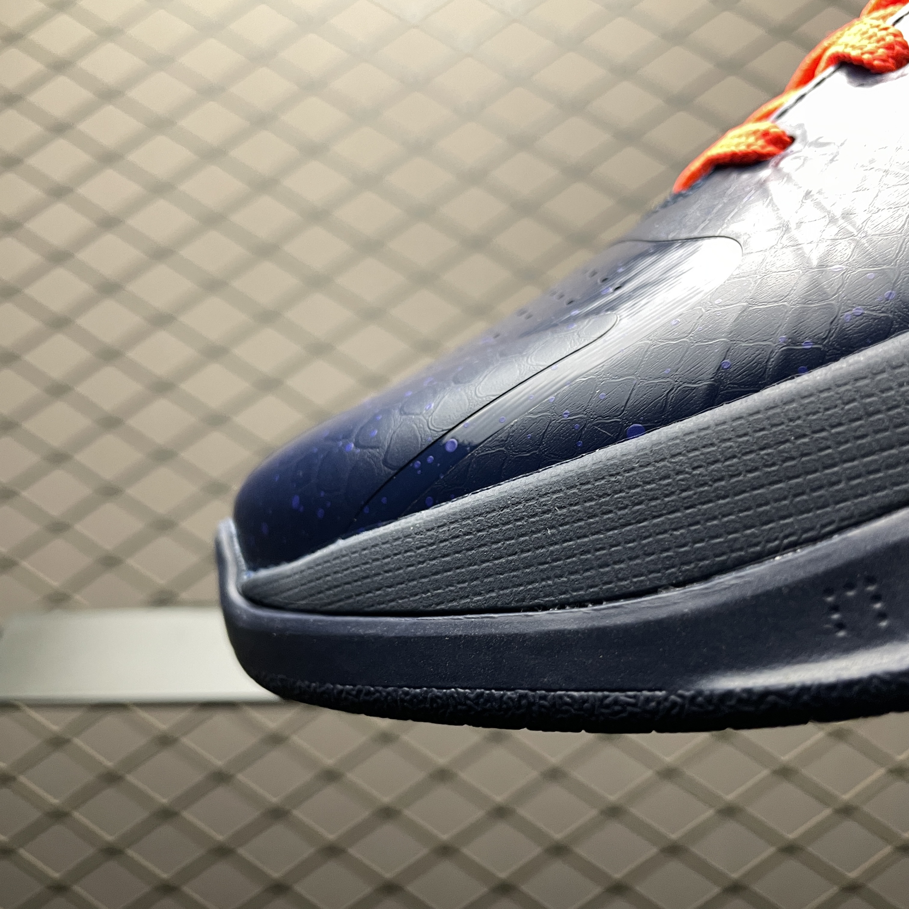 NK Kobe 5 IM3207-400