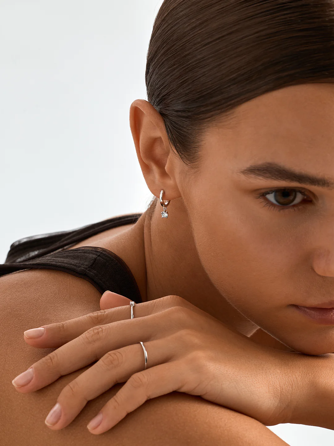 Round Sapphire Drops