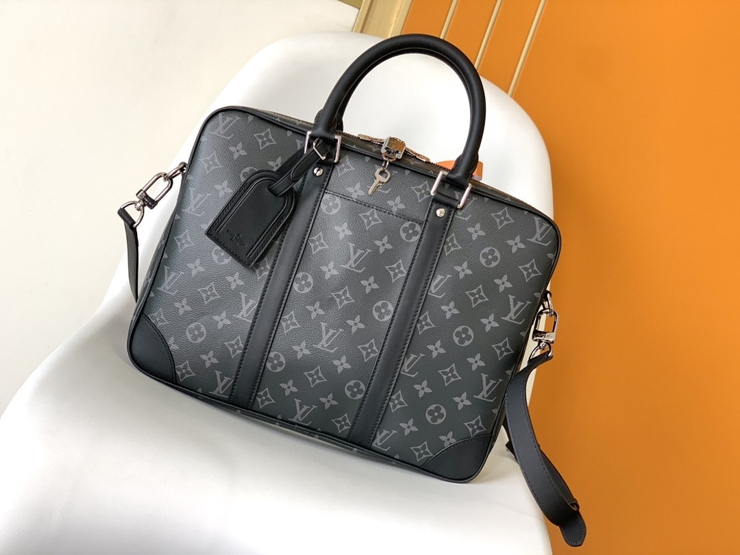 LV Voyage M46457 36.5x27.5x6cm